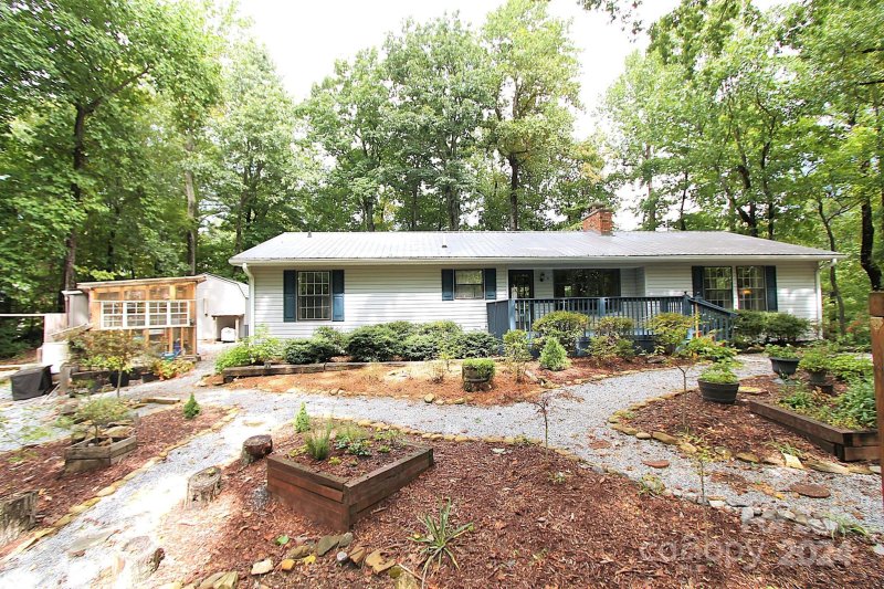 Property image 3 at 142 Little Falls Drive, Tryon, NC 28782