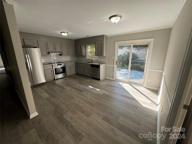 Property image 3 at 9058 Milton Morris Drive, Charlotte, NC 28227