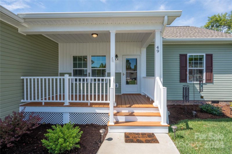 Property image 5 at 49 Tranquil Court, Hendersonville, NC 28739