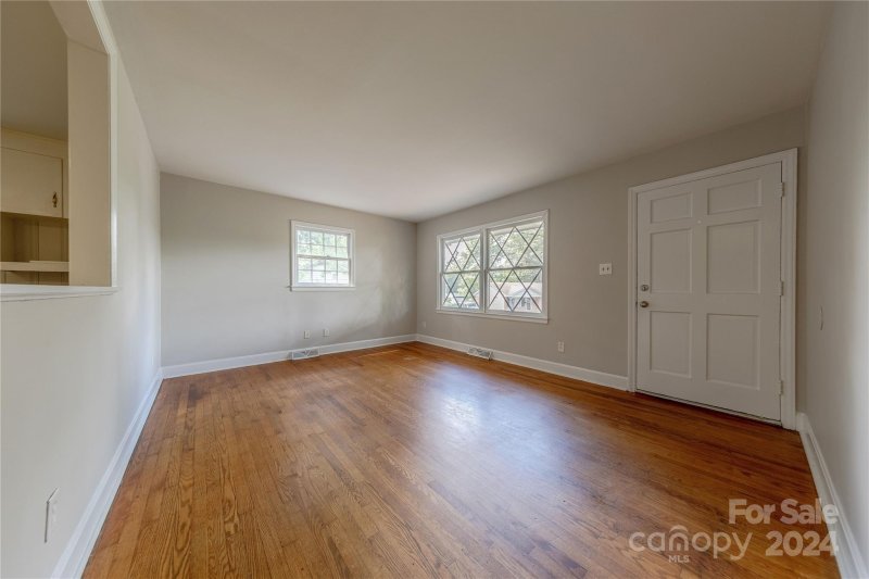 Property image 3 at 1513 Greenview Place, Charlotte, NC 28208
