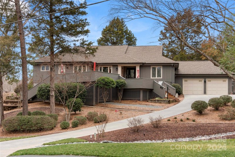 85 Heritage Drive