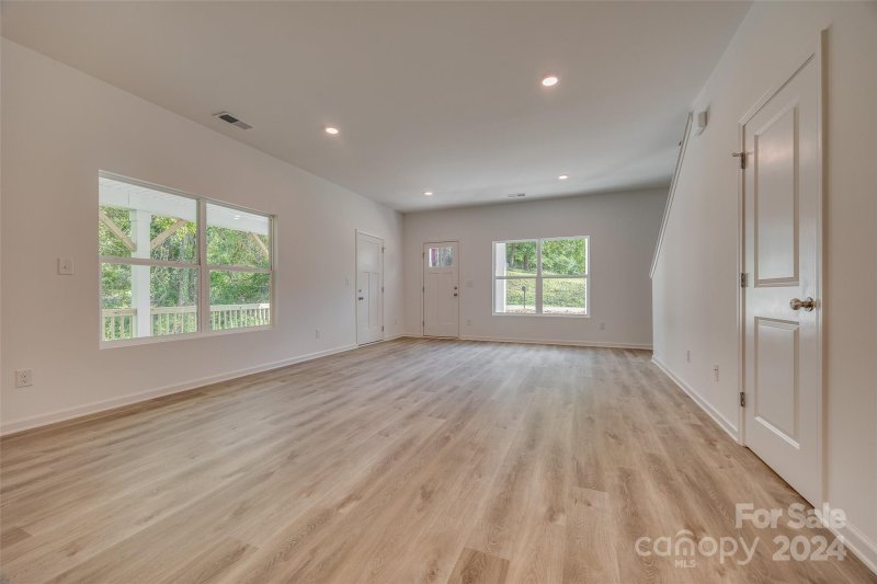 Property image 4 at 702 W Virginia Avenue, Bessemer City, NC 28016