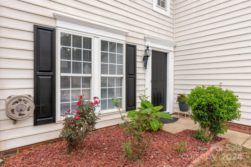 Property image 3 at 9215 Amy Drive, Charlotte, NC 28213