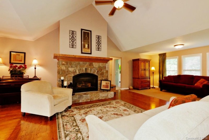 Property image 4 at 10005 Arlington Oaks Drive, Charlotte, NC 28227