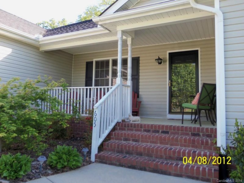 Property image 2 at 605 Beavers Cove Lane, Concord, NC 28027