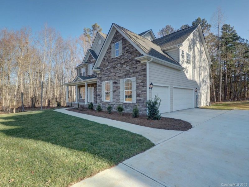 Property image 2 at 8303 Curico Lane, Charlotte, NC 28227