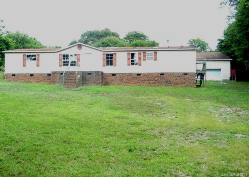 4019 Pebblebrook Circle