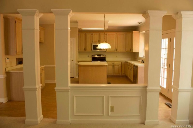 Property image 3 at 5025 Ridgetop Trail, Charlotte, NC 28215