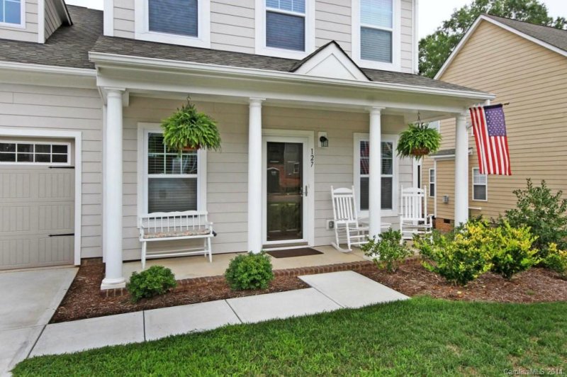 Property image 2 at 127 Hedgewood Drive, Mooresville, NC 28115
