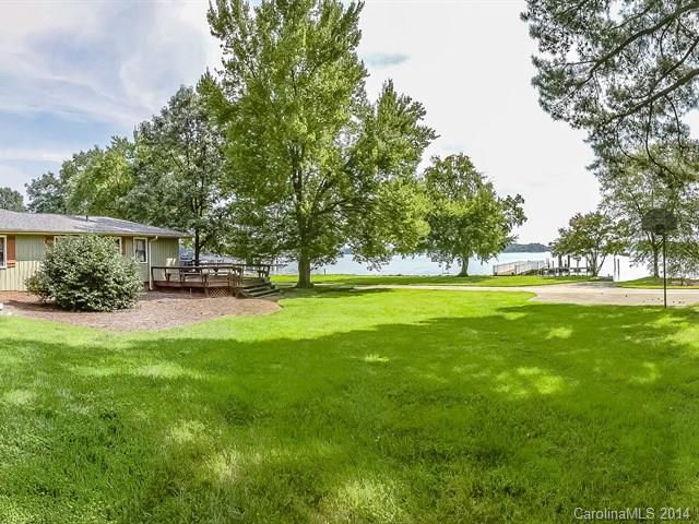 Property image 3 at 643 Isle Of Pines Road, Mooresville, NC 28117