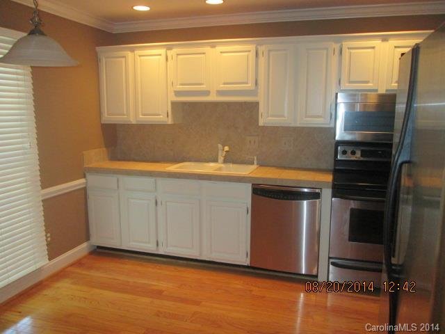 Property image 2 at 530 N Poplar Street, Charlotte, NC 28202