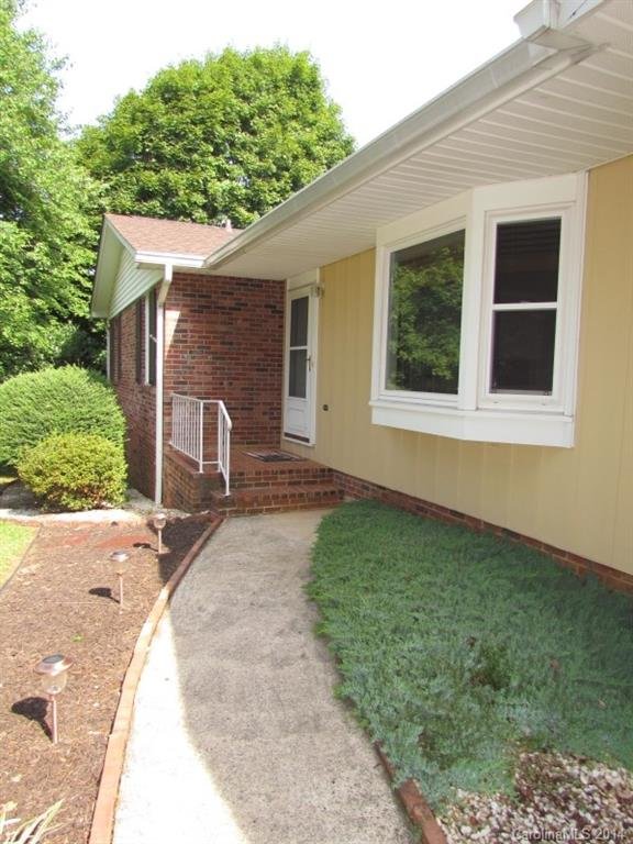 Property image 2 at 1341 Ne 36th Avenue Drive, Hickory, NC 28601