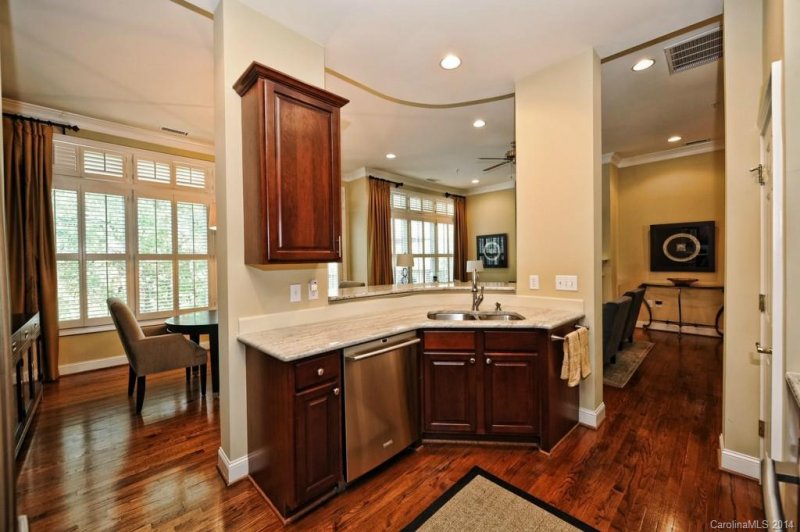 Property image 5 at 240 Wendover Heights Circle, Charlotte, NC 28211