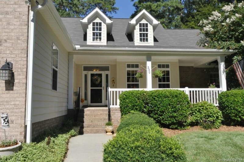 Property image 3 at 330 Robinson Road, Mooresville, NC 28117