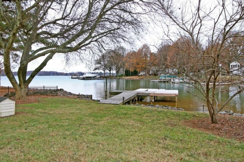 Property image 3 at 18200 Pompano Place, Cornelius, NC 28031