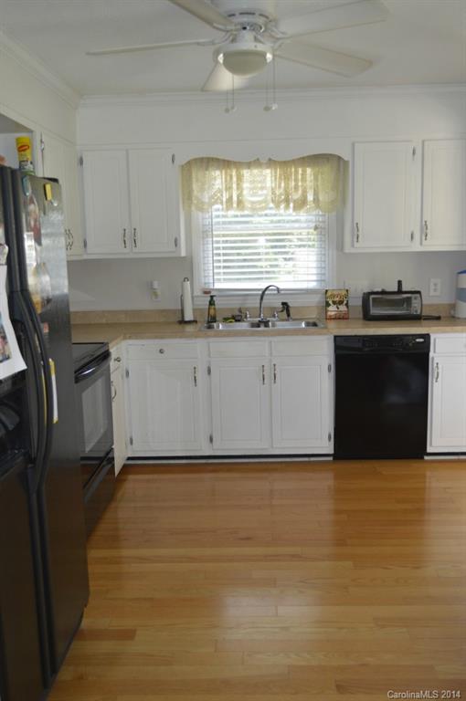 Property image 4 at 132 Barclay Lane, Mooresville, NC 28115