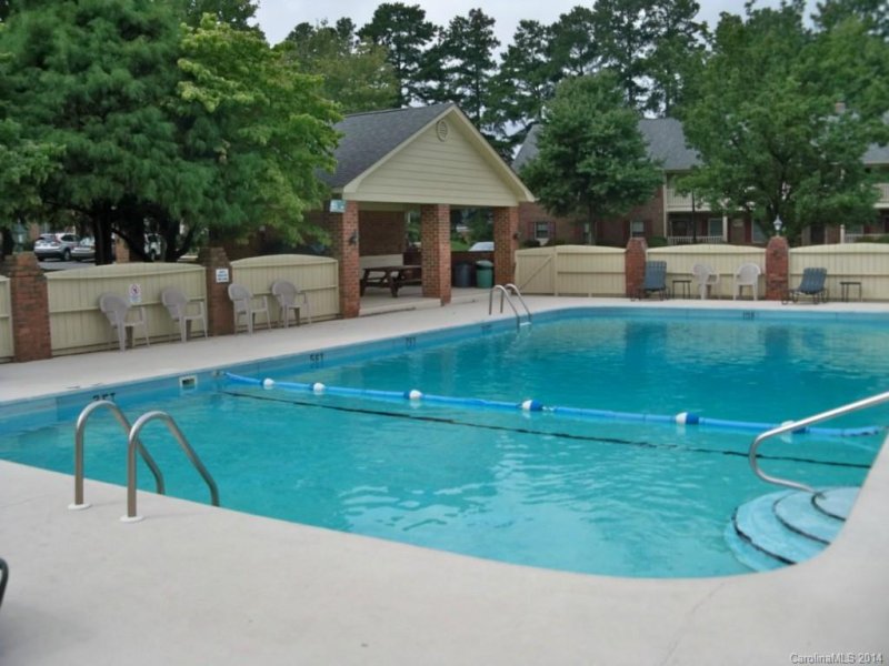 Property image 3 at 801 Cornwallis Avenue, Gastonia, NC 28056