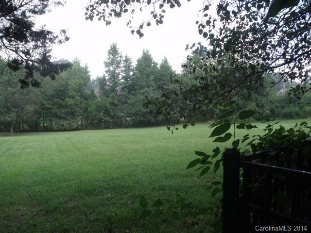 Property image 2 at 1002 Heather Glen Drive, Matthews, NC 28104