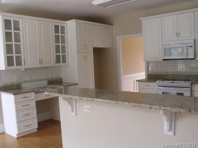 Property image 3 at 1002 Heather Glen Drive, Matthews, NC 28104