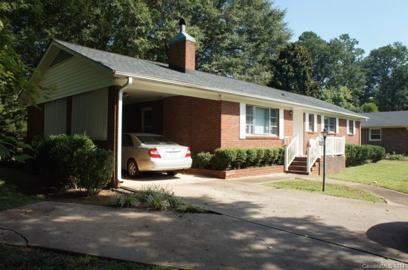 Property image 2 at 1307 Armstrong Road, Belmont, NC 28012