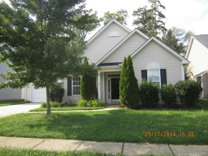 8438 Meadowcreek Village Drive