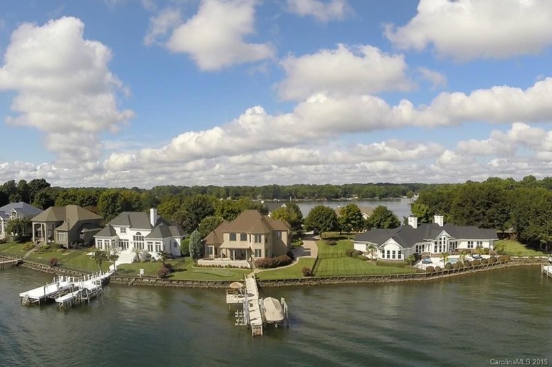 Property image 4 at 3554 Governors Island Drive, Denver, NC 28037