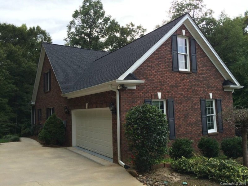 Property image 2 at 909 Tiffany Lane, Lowell, NC 28098