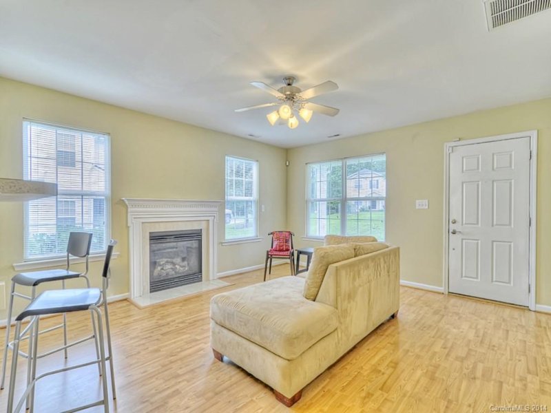 Property image 3 at 301 Woodlynn Drive, Charlotte, NC 28214