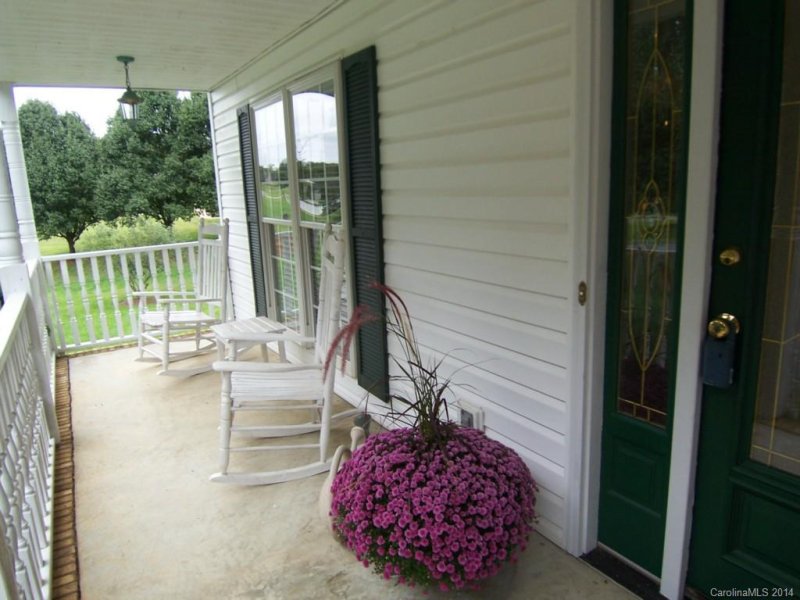 Property image 2 at 102 Cross Creek Drive, Cherryville, NC 28021