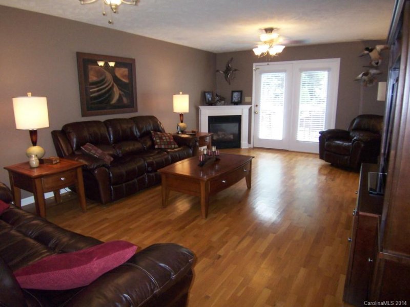 Property image 3 at 102 Cross Creek Drive, Cherryville, NC 28021