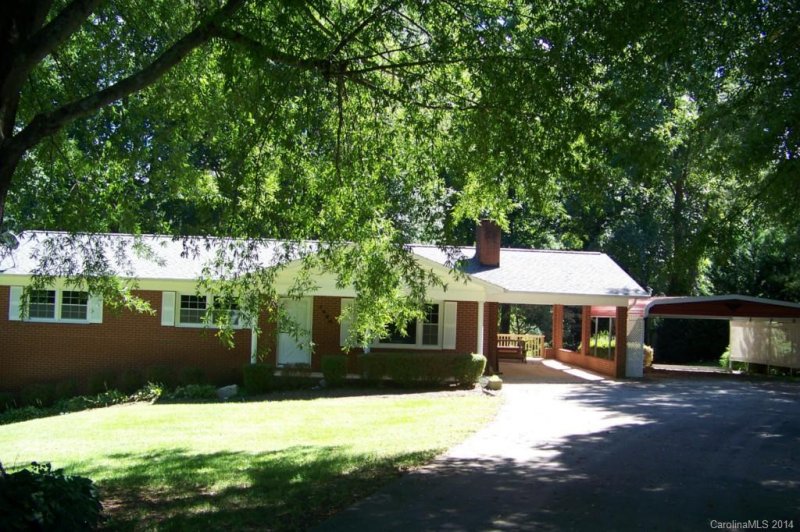 1604 Ne 4th Street Circle