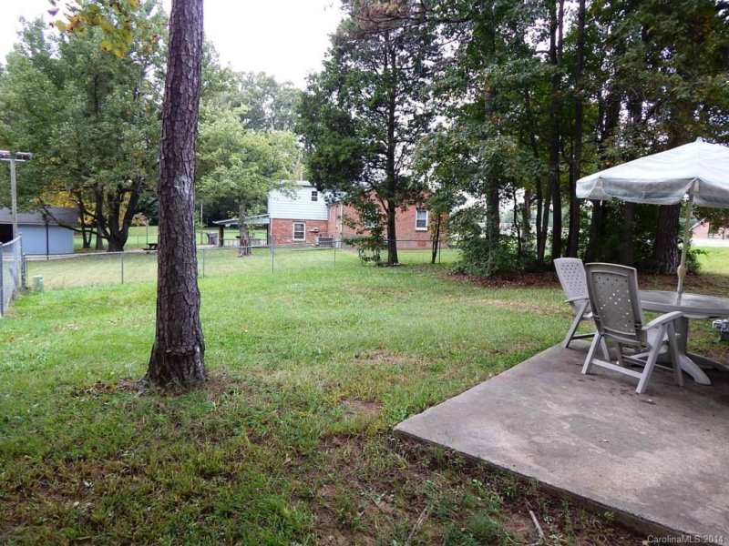 Property image 2 at 6937 Delta Lake Drive, Charlotte, NC 28215