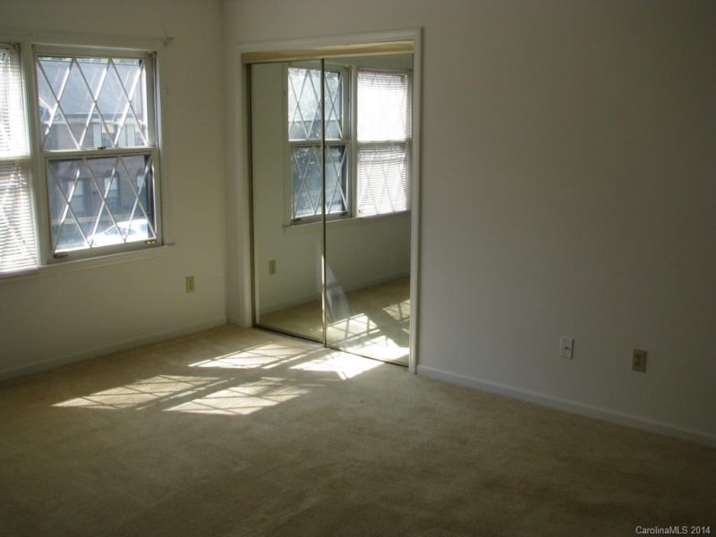 Property image 2 at 1848 Progress Lane, Charlotte, NC 28205