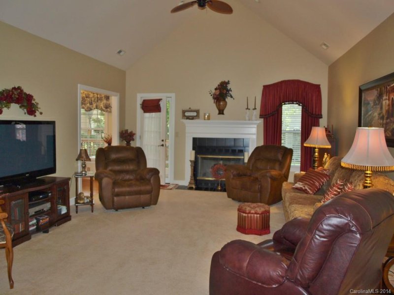 Property image 4 at 1512 35th Avenue, Hickory, NC 28601