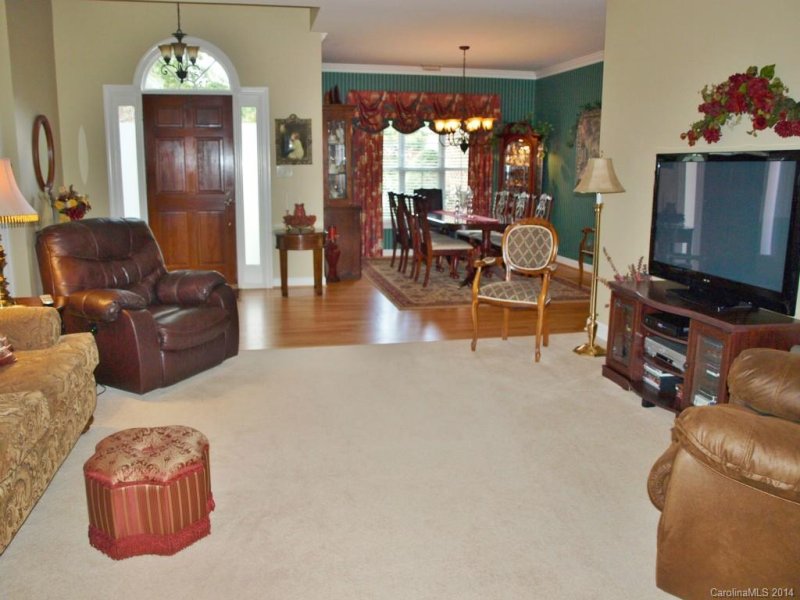 Property image 5 at 1512 35th Avenue, Hickory, NC 28601