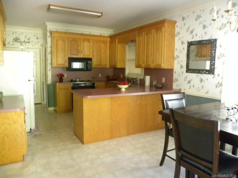 Property image 5 at 423 Three Oaks Lane, Lancaster, SC 29720