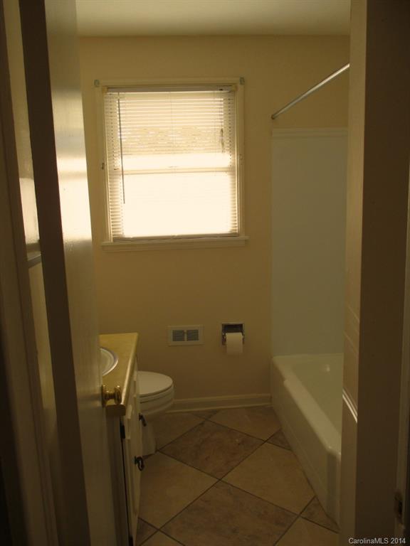 Property image 4 at 301 Scottie Place, Charlotte, NC 28217