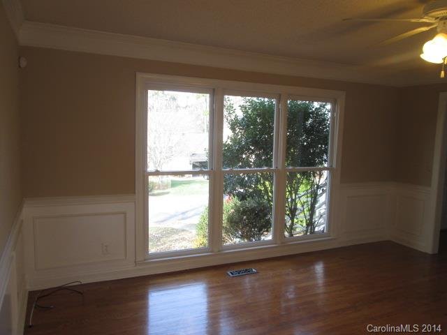 Property image 2 at 3923 Melshire Lane, Charlotte, NC 28269