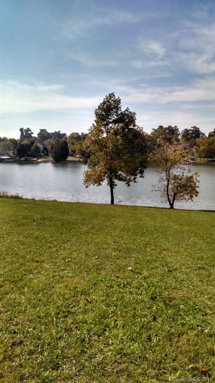 Property image 2 at 105 Donnive Drive, Mooresville, NC 28117