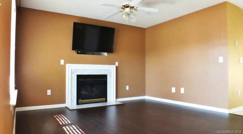 Property image 2 at 7031 Coble Avenue, Charlotte, NC 28215