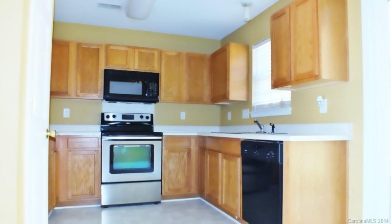 Property image 4 at 7031 Coble Avenue, Charlotte, NC 28215