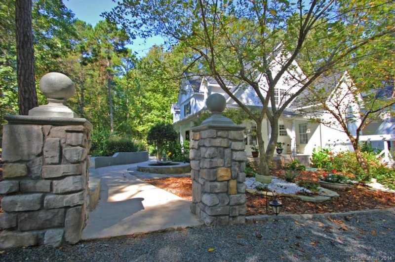 Property image 2 at 415 Lochaven Road, Waxhaw, NC 28173