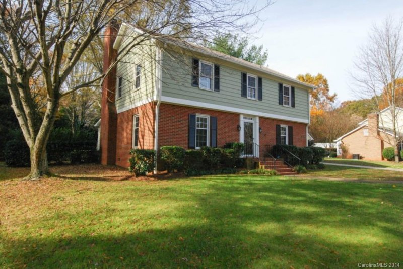 Property image 2 at 521 King Edward Road, Charlotte, NC 28211