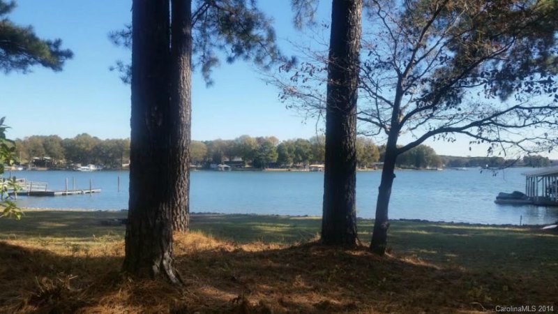 Property image 3 at 591 Isle Of Pines Road, Mooresville, NC 28117