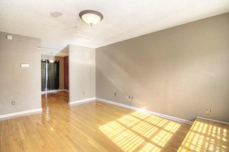 Property image 5 at 8240 Circle Tree Lane, Charlotte, NC 28277