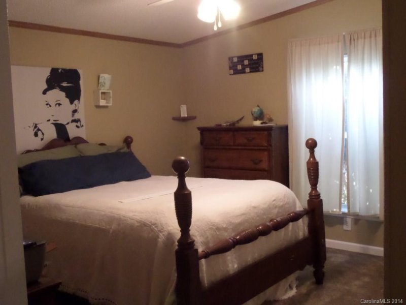 Property image 4 at 2112 Tower Drive, Shelby, NC 28152