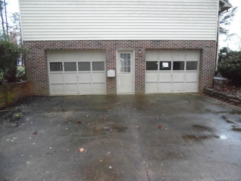 Property image 3 at 3274 Bird Dog Lane, Maiden, NC 28650