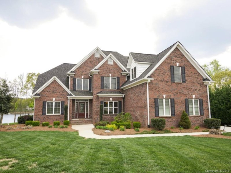 1132 Village Lake Drive