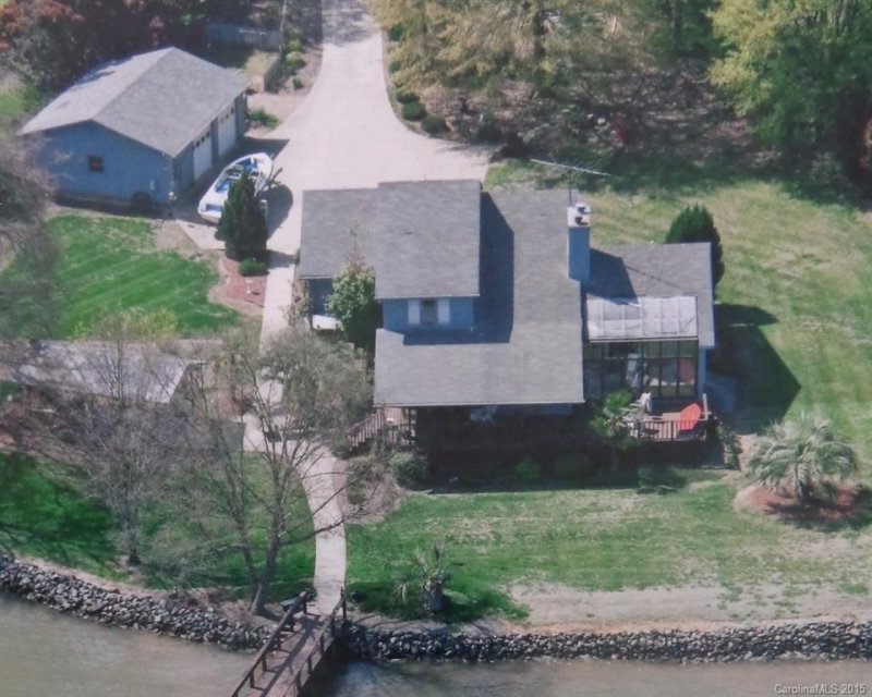 4052 Clematis Trail