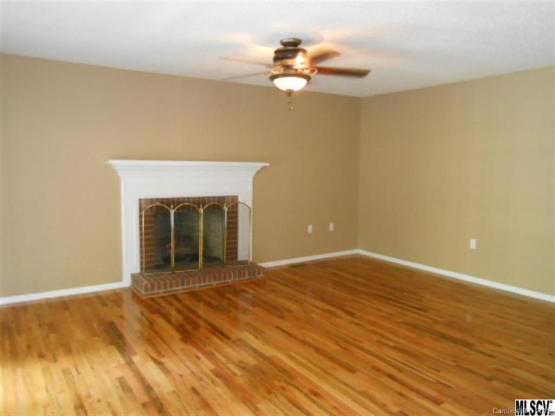 Property image 4 at 4703 1st Street, Hickory, NC 28601